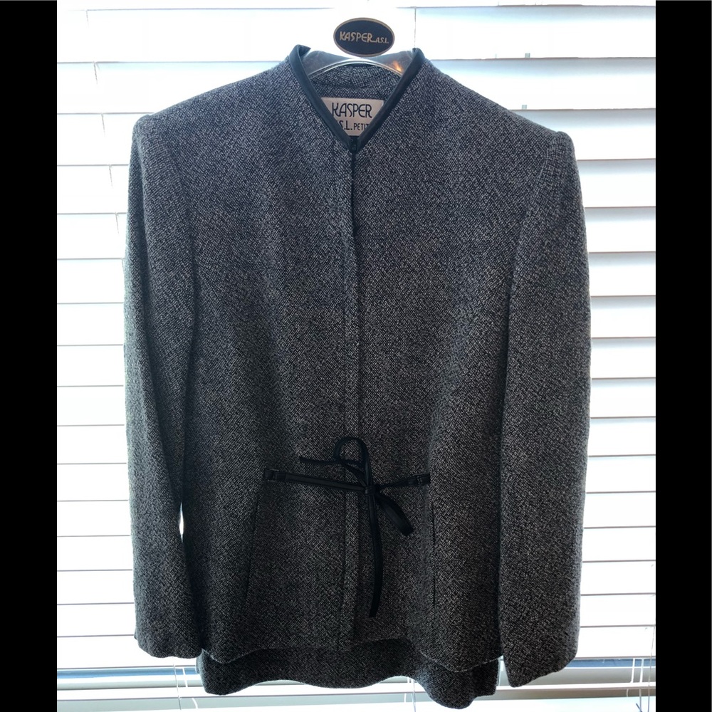 Kasper dress suit with skirt